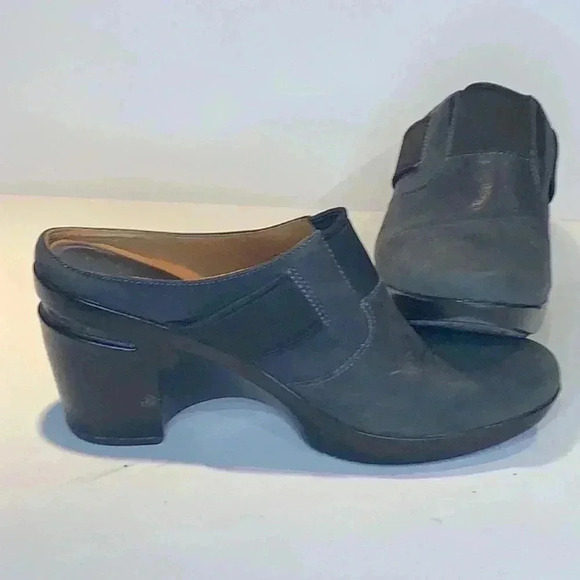 EUC Cole Haan  clogs size 7 - Picture 2 of 5